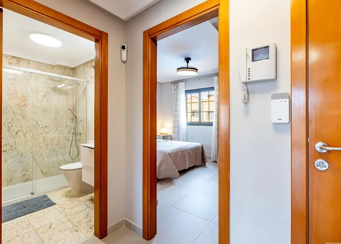 Del Duque Ocean View Terrace Apartamento